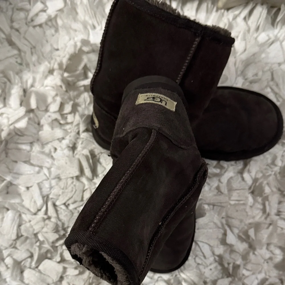 Ugg Women's  Size 7 Brown Clean